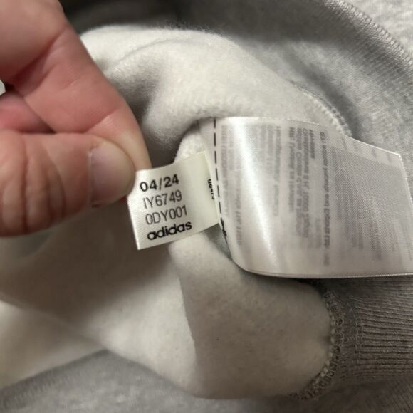 Adidas Womens All SZN Grey Crewneck Size Large Loose Fit IY6749 - Picture 9 of 10